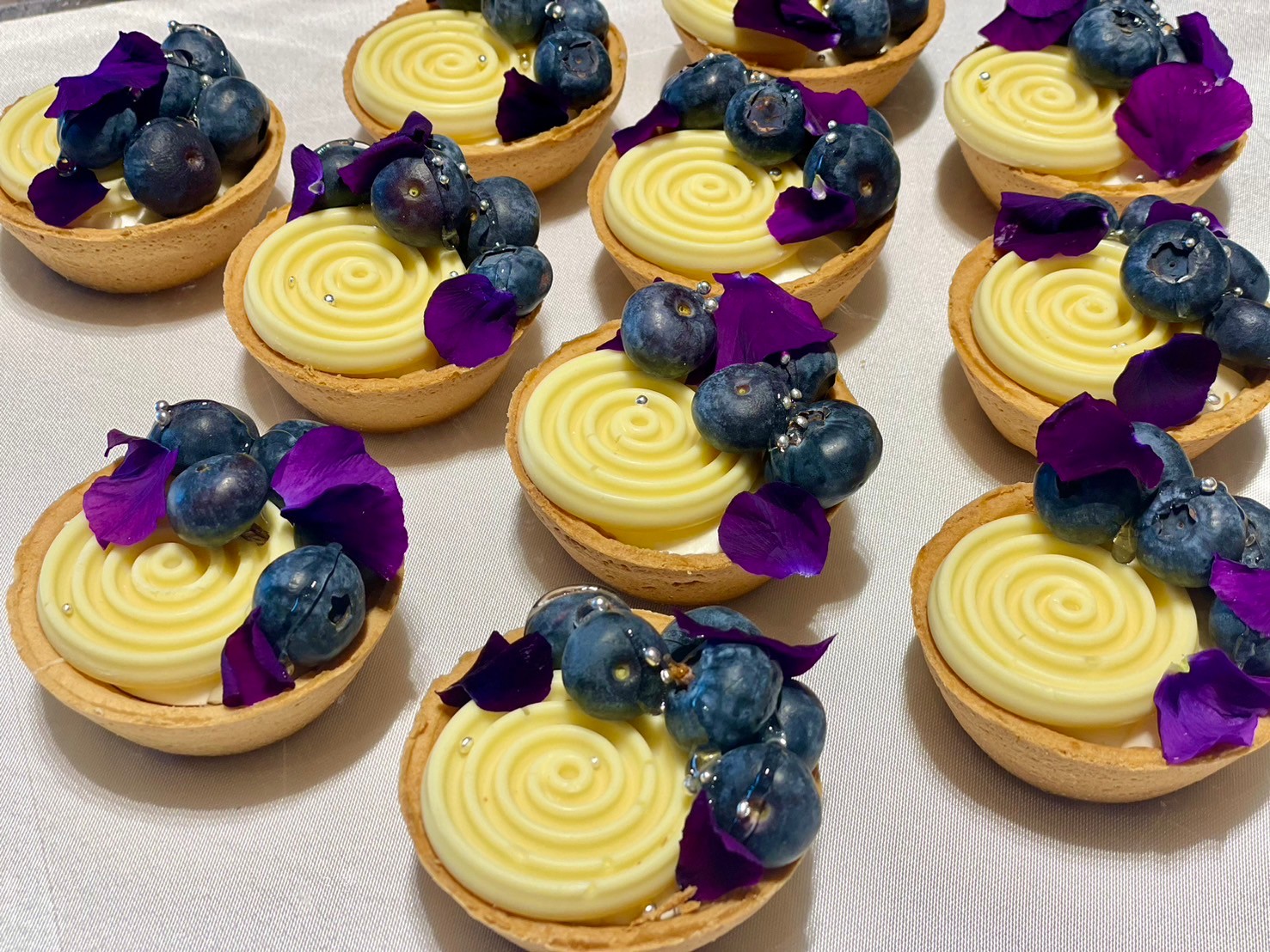 SWAROVSKI」Sweets Buffet | CRAZY KITCHEN